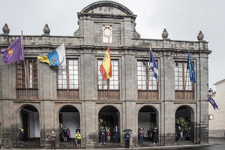 Aplausos en Ayuntamiento