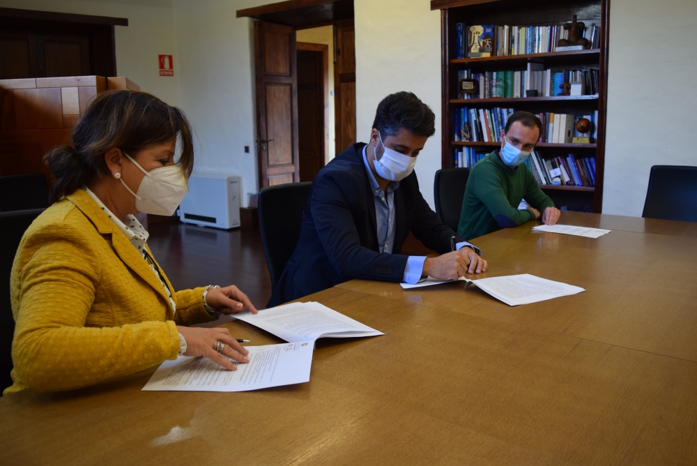 Firma convenio Asaga