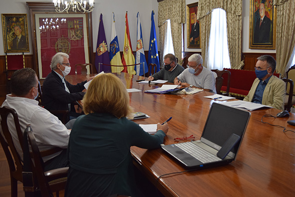 Reunión Casco calle Concepción Salazar