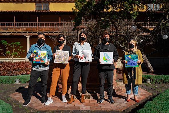Encuentro de Yaiza López Landi con los los artistas participantes en el encuentro