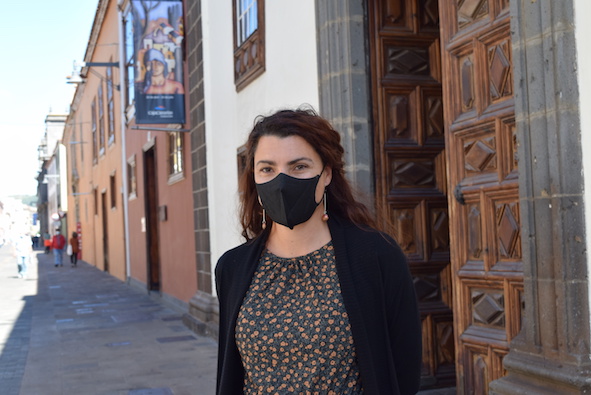 La concejala María José Roca en la calle San Agustín