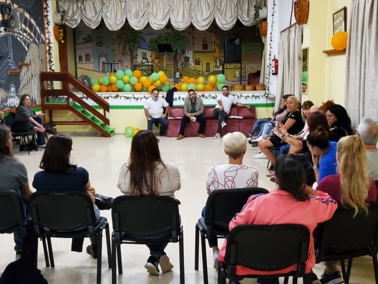 Reunión_grupo_119Viviendas_SanMatías