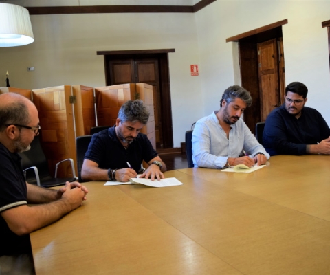 Firma convenio Isla Calavera