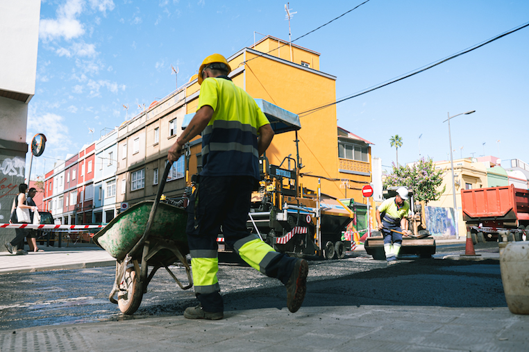 Repavimentación de la calle 6 de diciembre