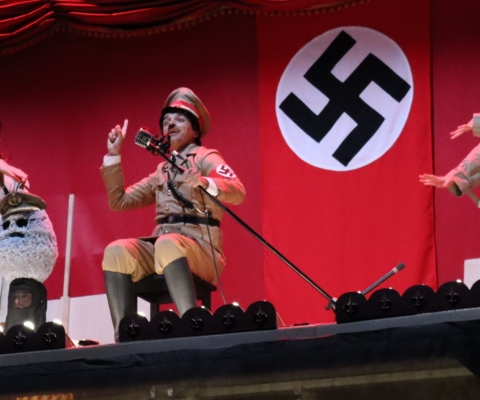 Ruth Sánchez, Rubén Darío y Marta Viera en el número musical que abre el montaje (1)