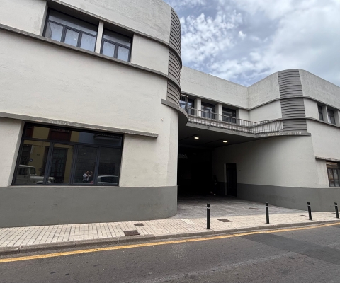 Edificio antiguas cocheras Marqués de Celada