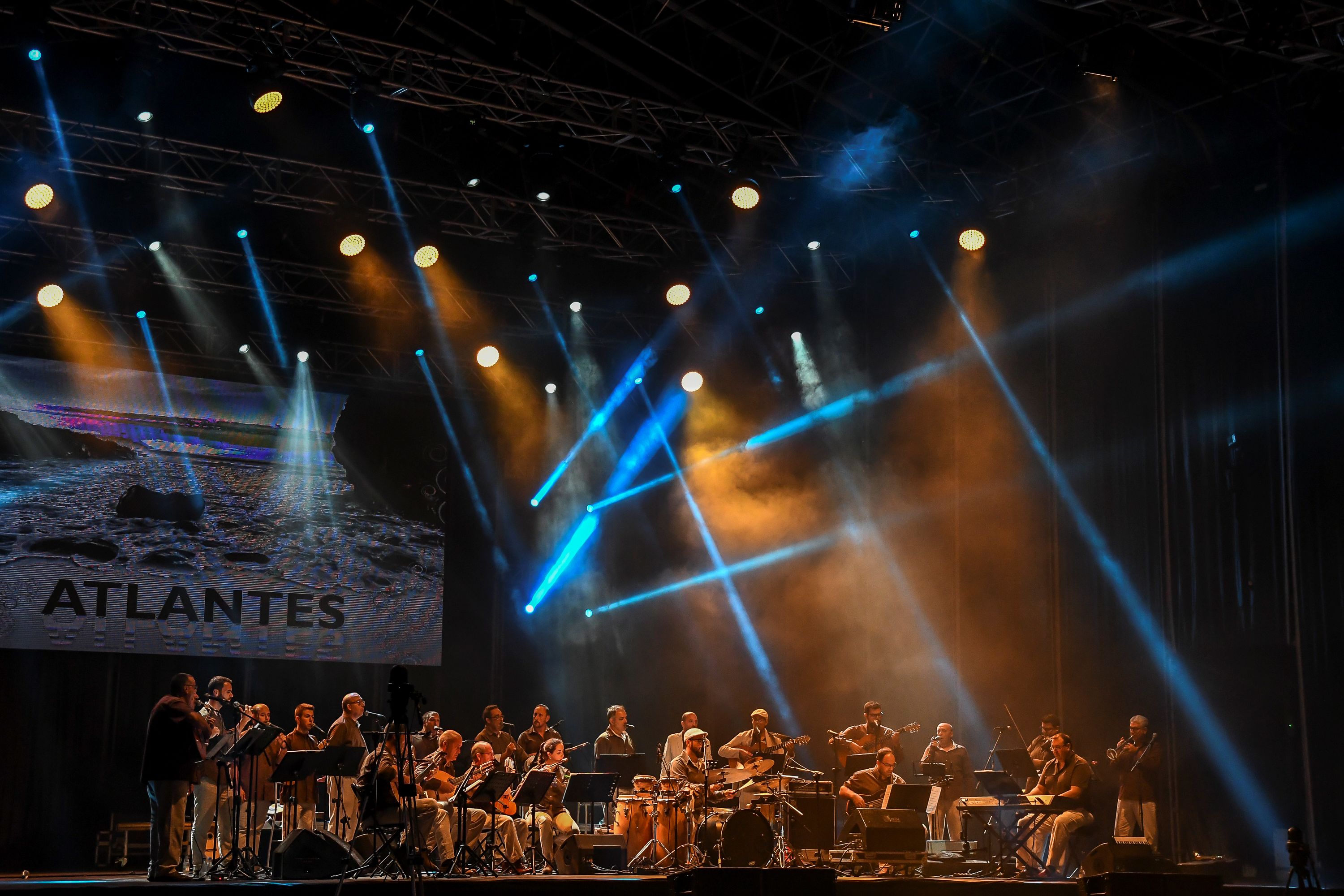 Archivo, actuación grupo Atlantes