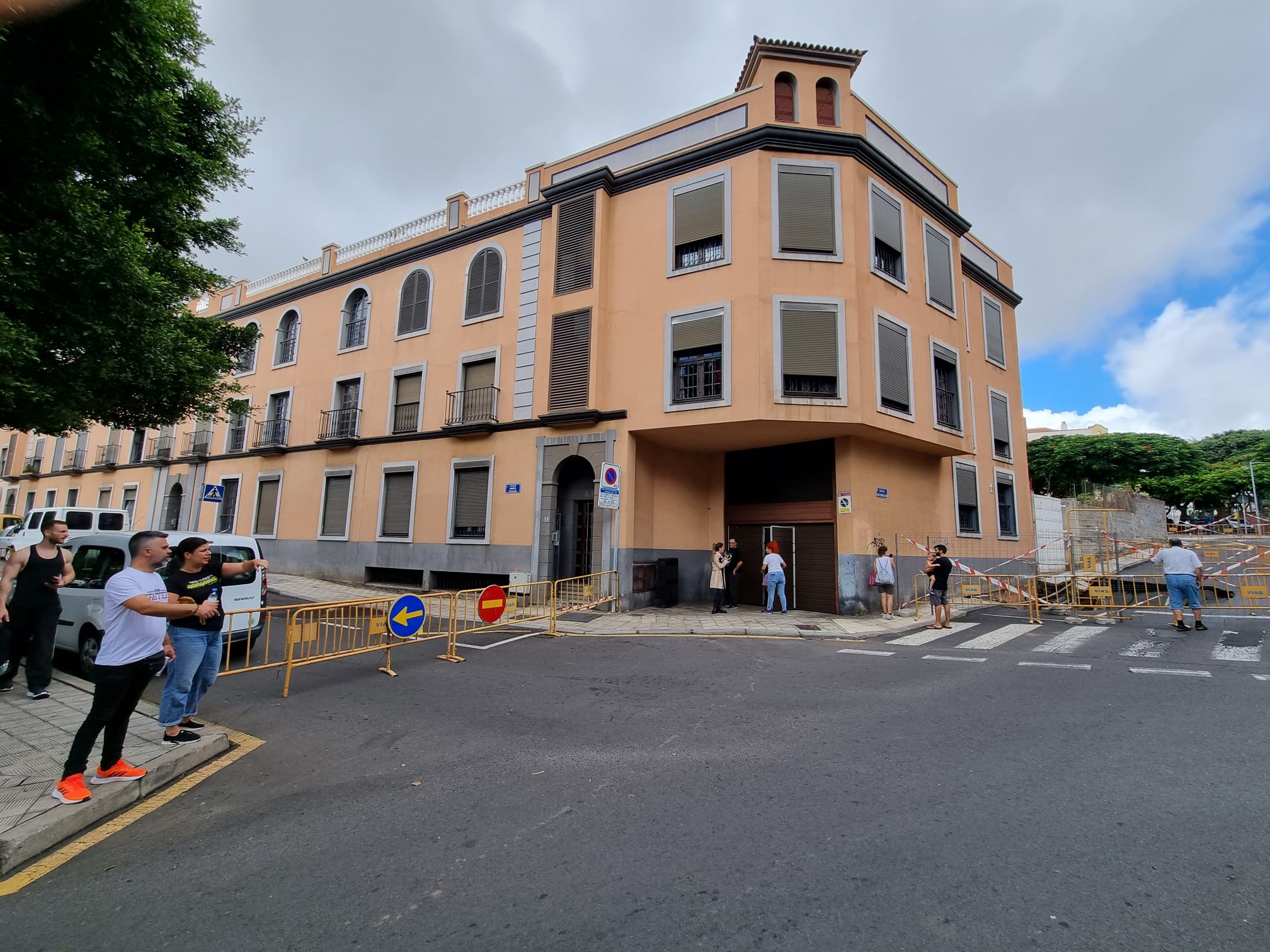 Archivo_Calle Santa Eulalia y Santa Gemma Galgari en septiembre de 2022, cuando se produjo el sacavón en la vía